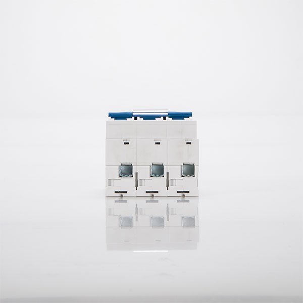 Disjuntor 10KA - Curva C - tripolar - Imagem 3