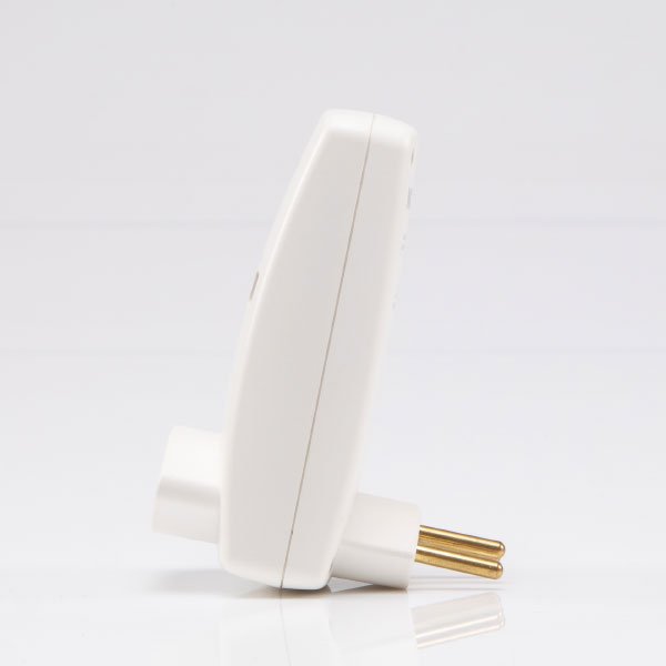 Adaptador com tomada 2P+T e 2 USB - Imagem 3