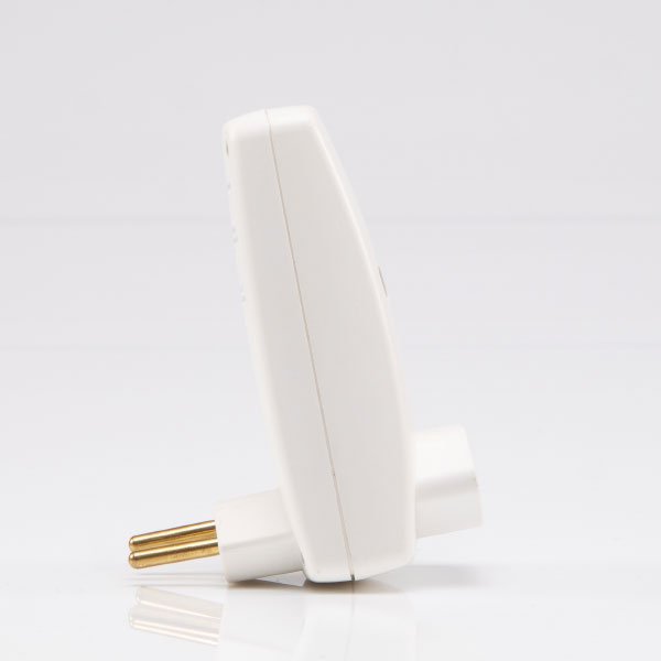 Adaptador com tomada 2P+T e 2 USB - Imagem 2