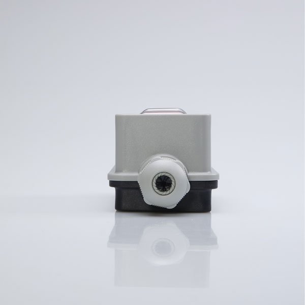 Interruptor de tecla CS-103A - tripolar 30A– com prensa cabos - IP66 - Imagem 4