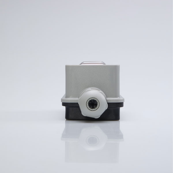 Interruptor de tecla CS-103A - bipolar 30A– com prensa cabos - IP66 - Imagem 4