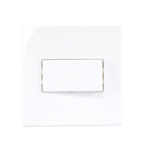 CONJUNTO PARA MÓVEIS COM 1 INTERRUPTOR SIMPLES 10A 70X70MM ALTO BRILHO SLEEK BRANCO