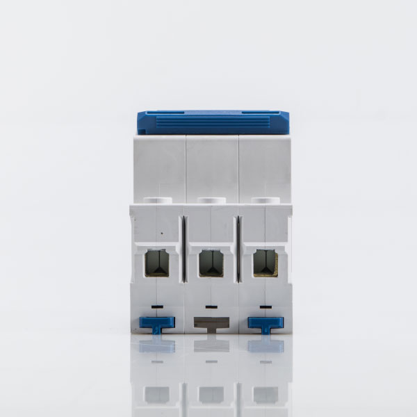 Disjuntor 6KA - Curva C - tripolar - Imagem 2