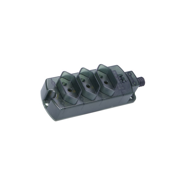 regua de tomada 2p+t 10A 3 poços fume